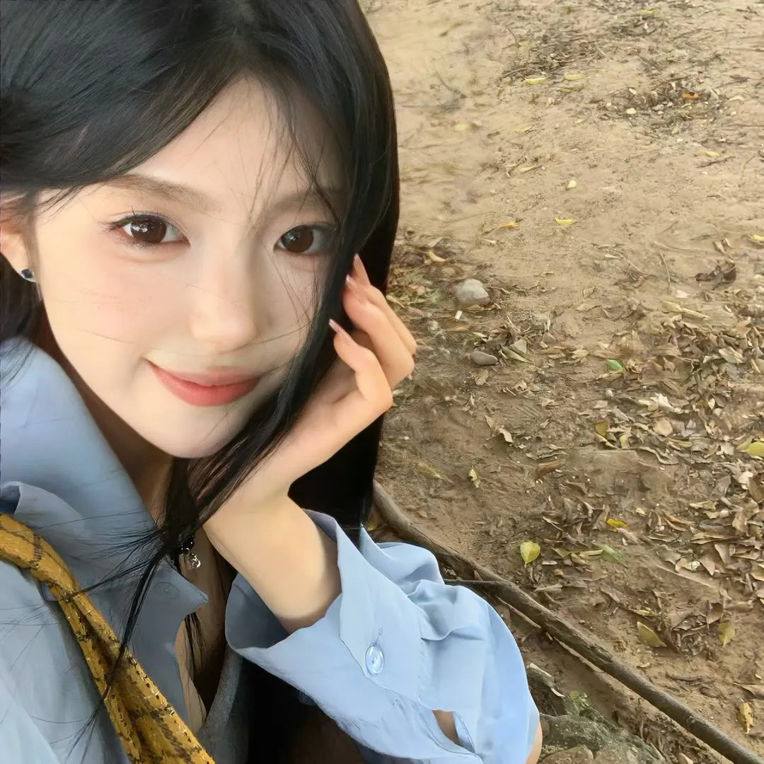 鲁妹席艾拉 海报
